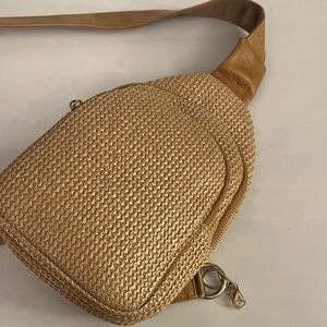 Elegant Tan Woven Crossbody Bag